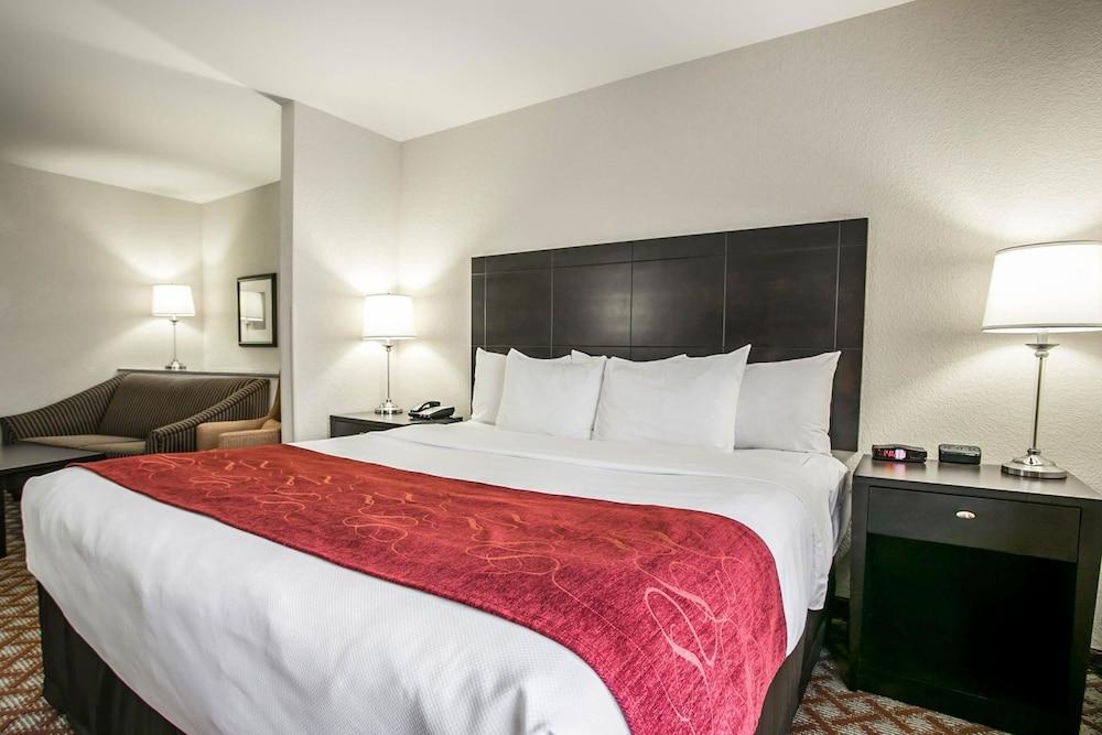 Comfort Suites Columbia Northeast - Fort Jackson Bagian luar foto