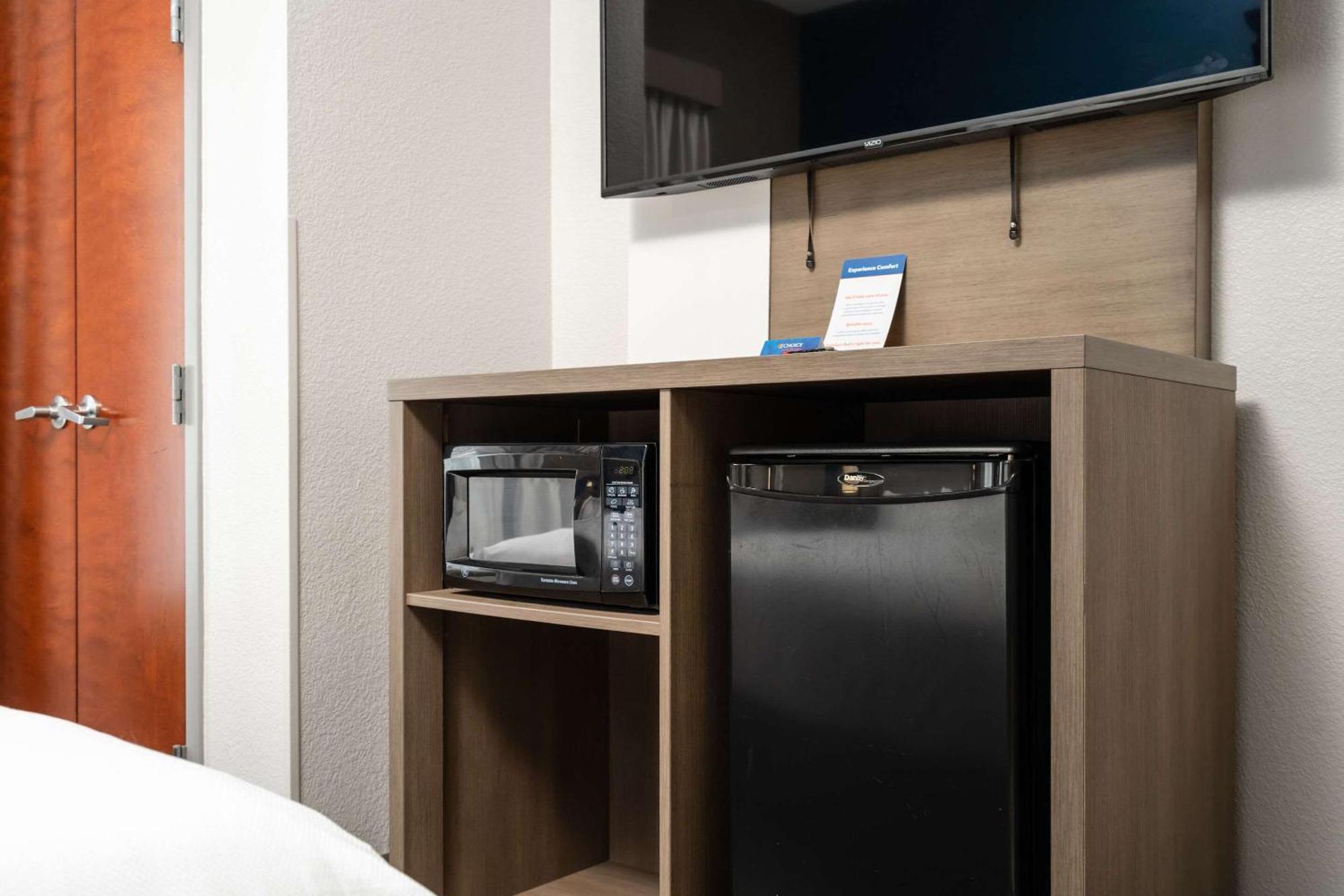 Comfort Suites Columbia Northeast - Fort Jackson Bagian luar foto