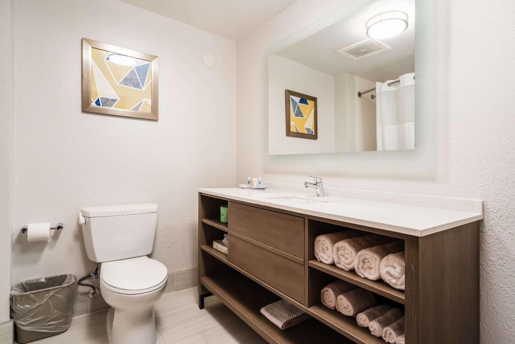 Comfort Suites Columbia Northeast - Fort Jackson Bagian luar foto