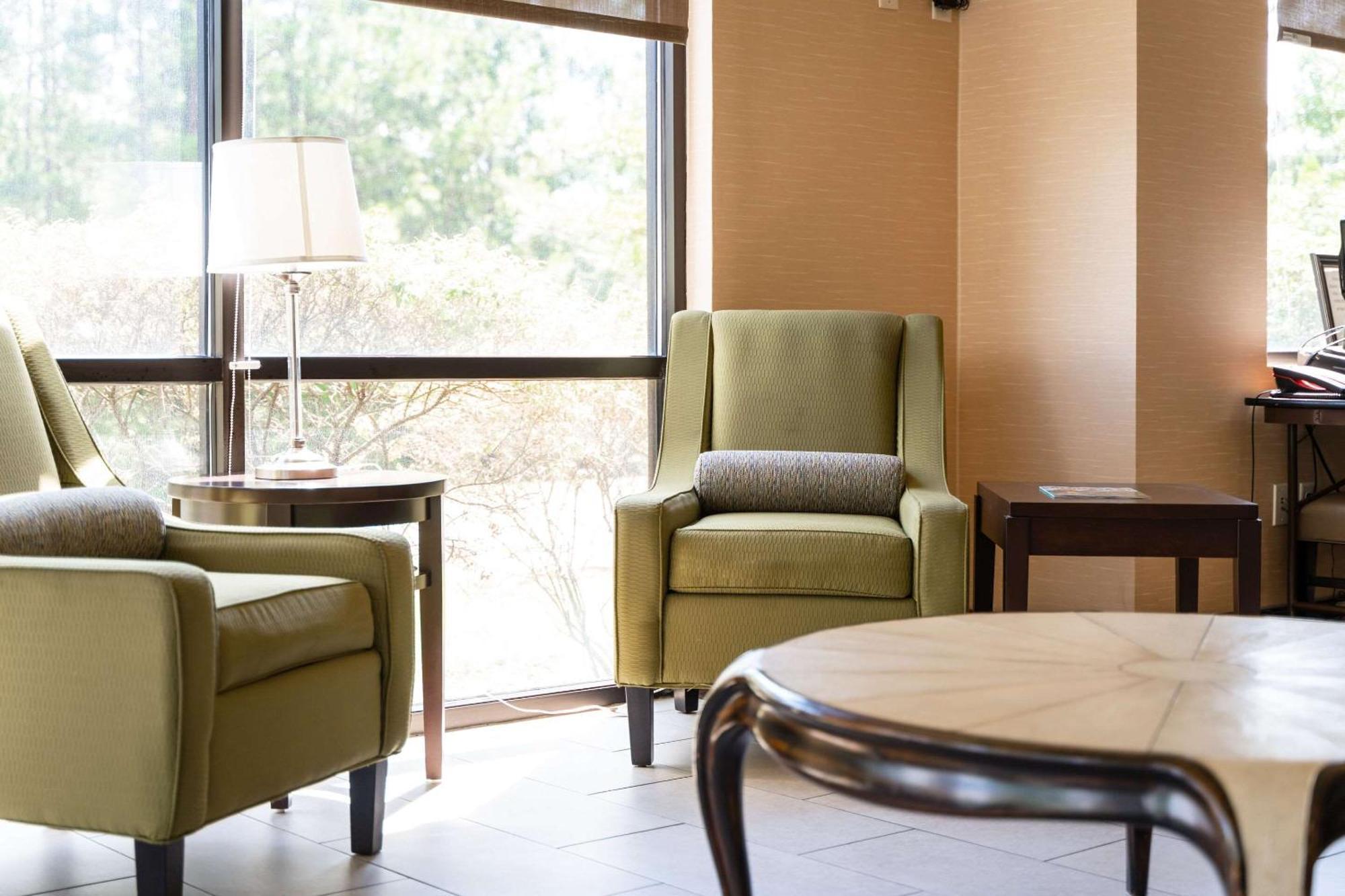 Comfort Suites Columbia Northeast - Fort Jackson Bagian luar foto