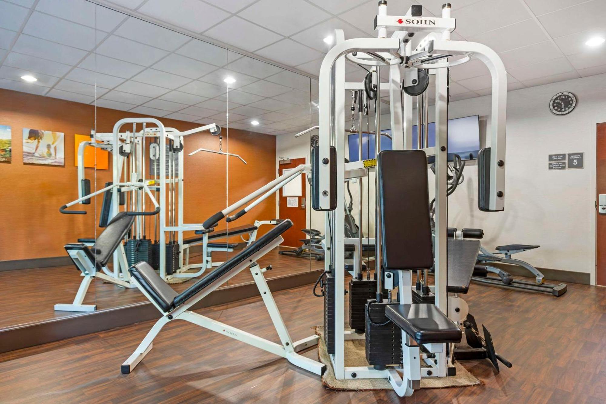 Comfort Suites Columbia Northeast - Fort Jackson Bagian luar foto