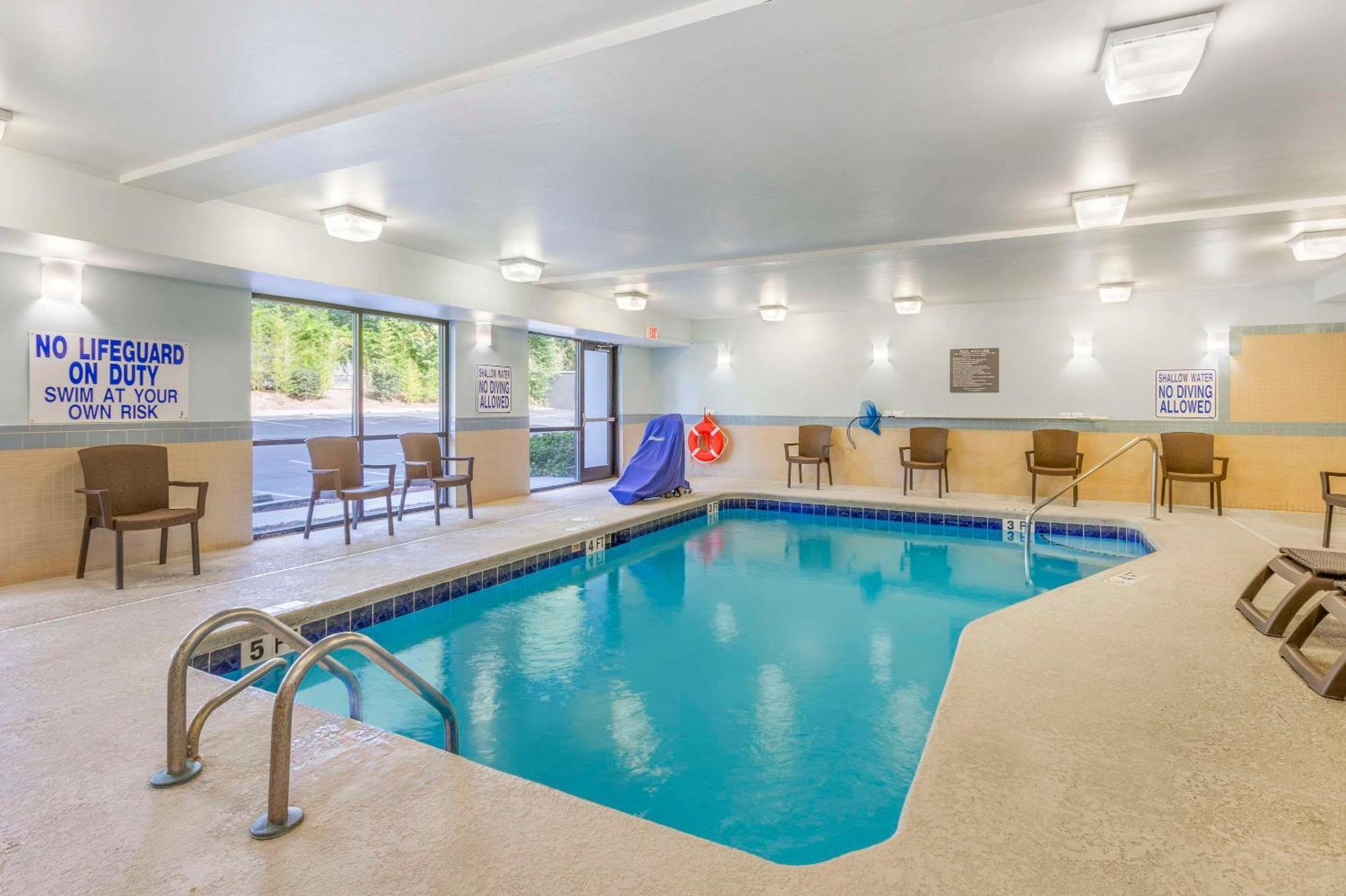 Comfort Suites Columbia Northeast - Fort Jackson Bagian luar foto