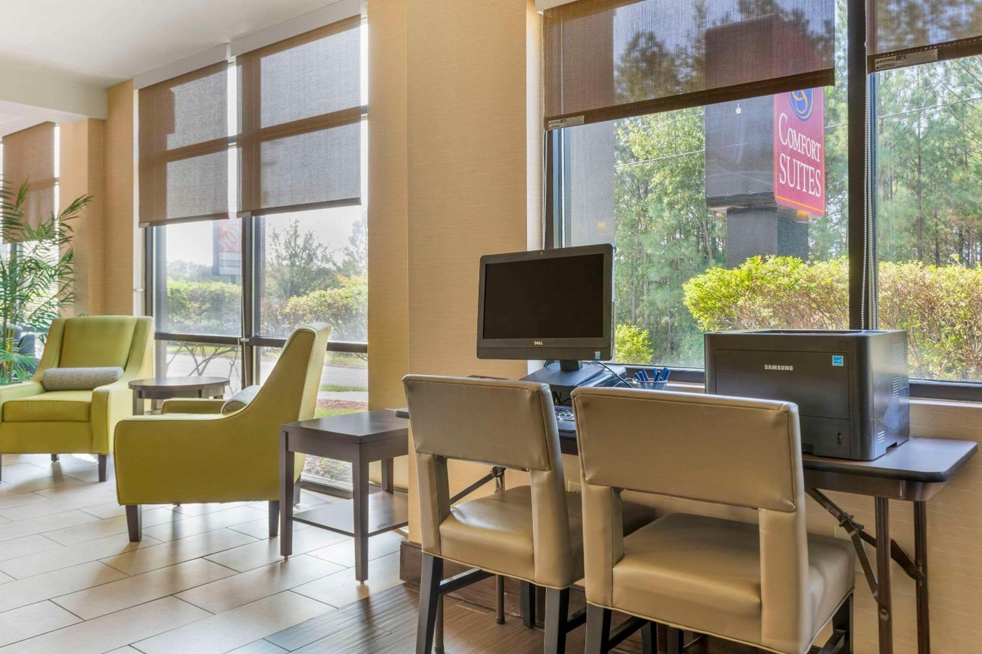 Comfort Suites Columbia Northeast - Fort Jackson Bagian luar foto