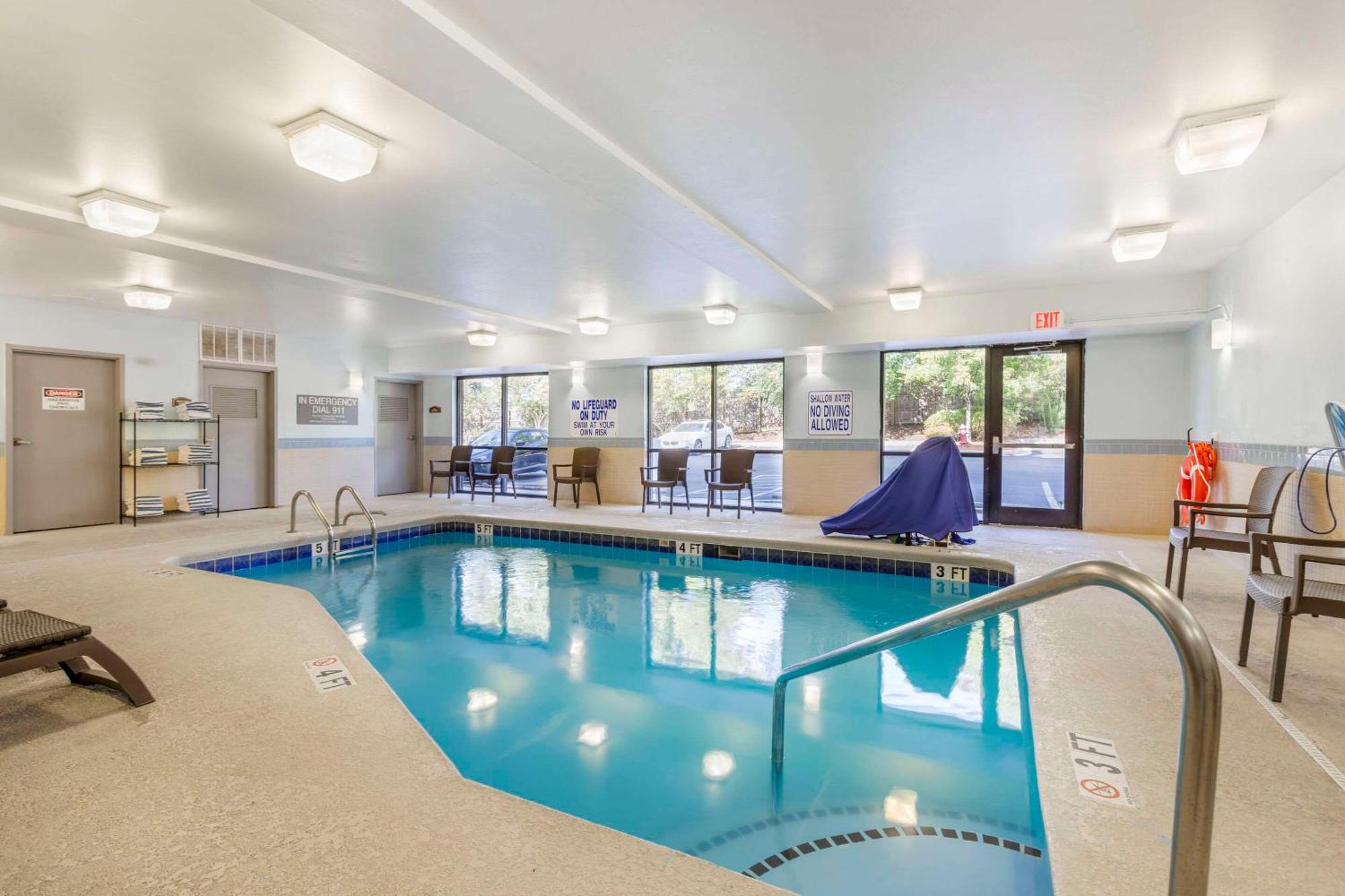 Comfort Suites Columbia Northeast - Fort Jackson Bagian luar foto