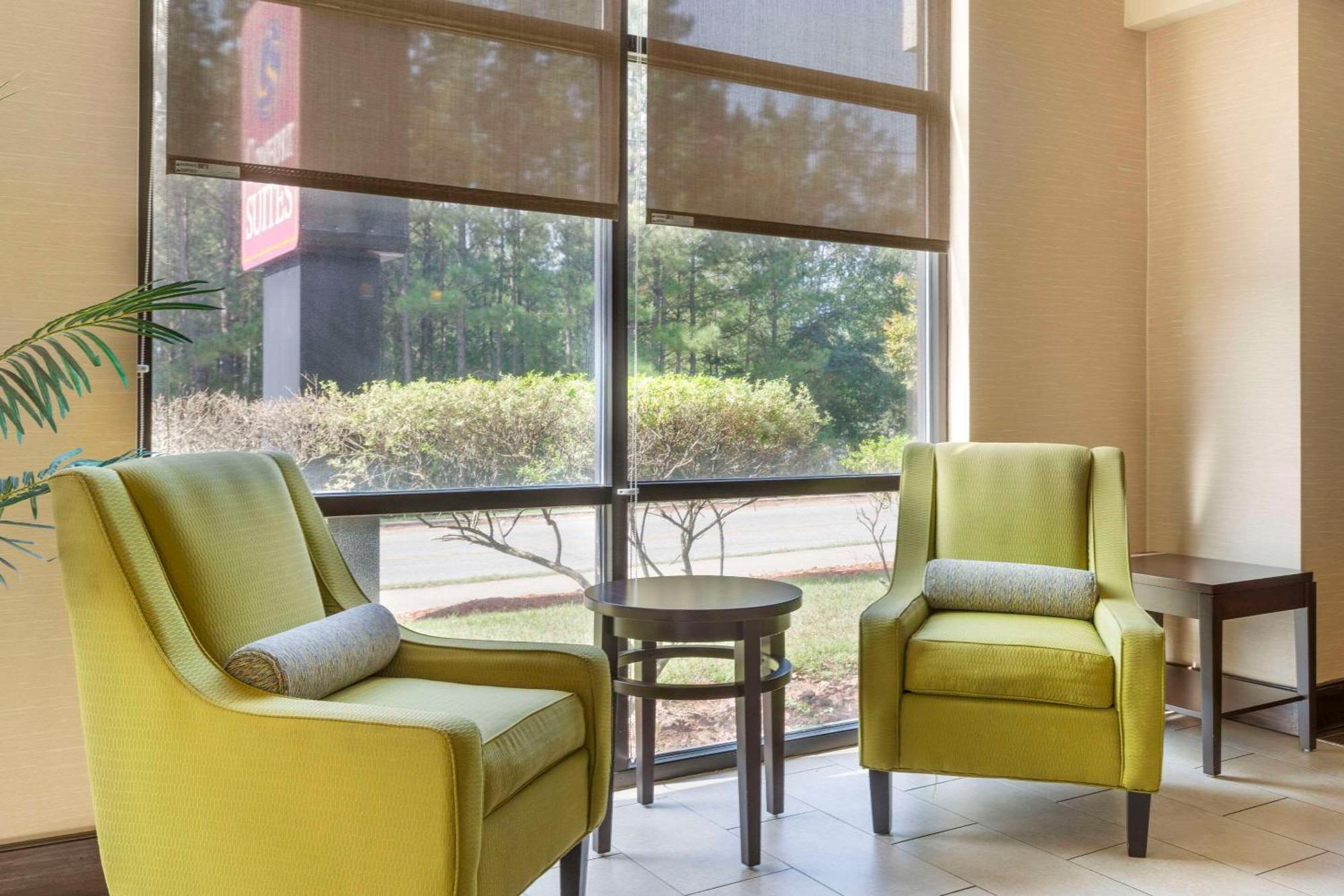 Comfort Suites Columbia Northeast - Fort Jackson Bagian luar foto