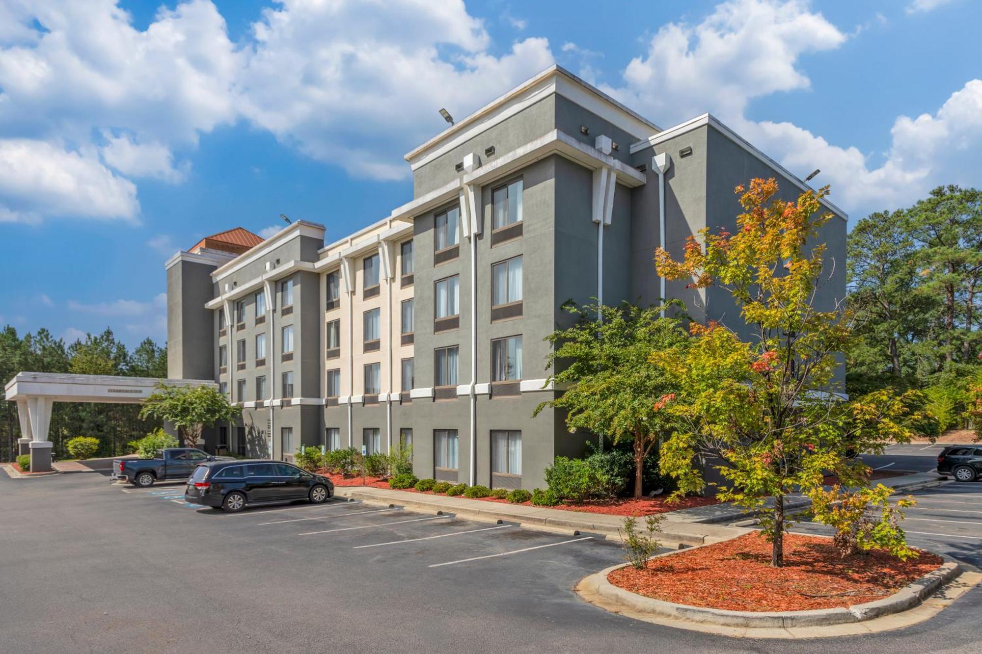 Comfort Suites Columbia Northeast - Fort Jackson Bagian luar foto